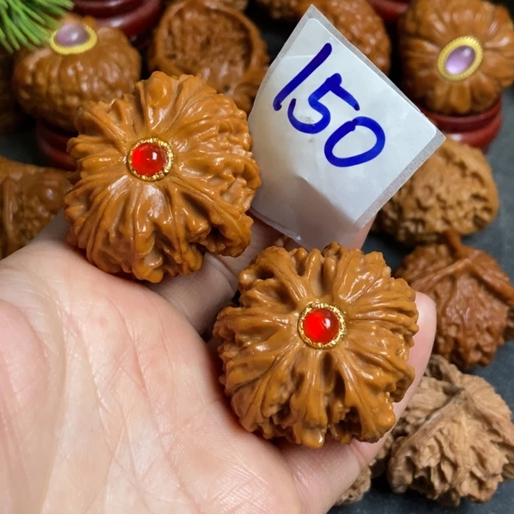 文玩核桃把件狮子150