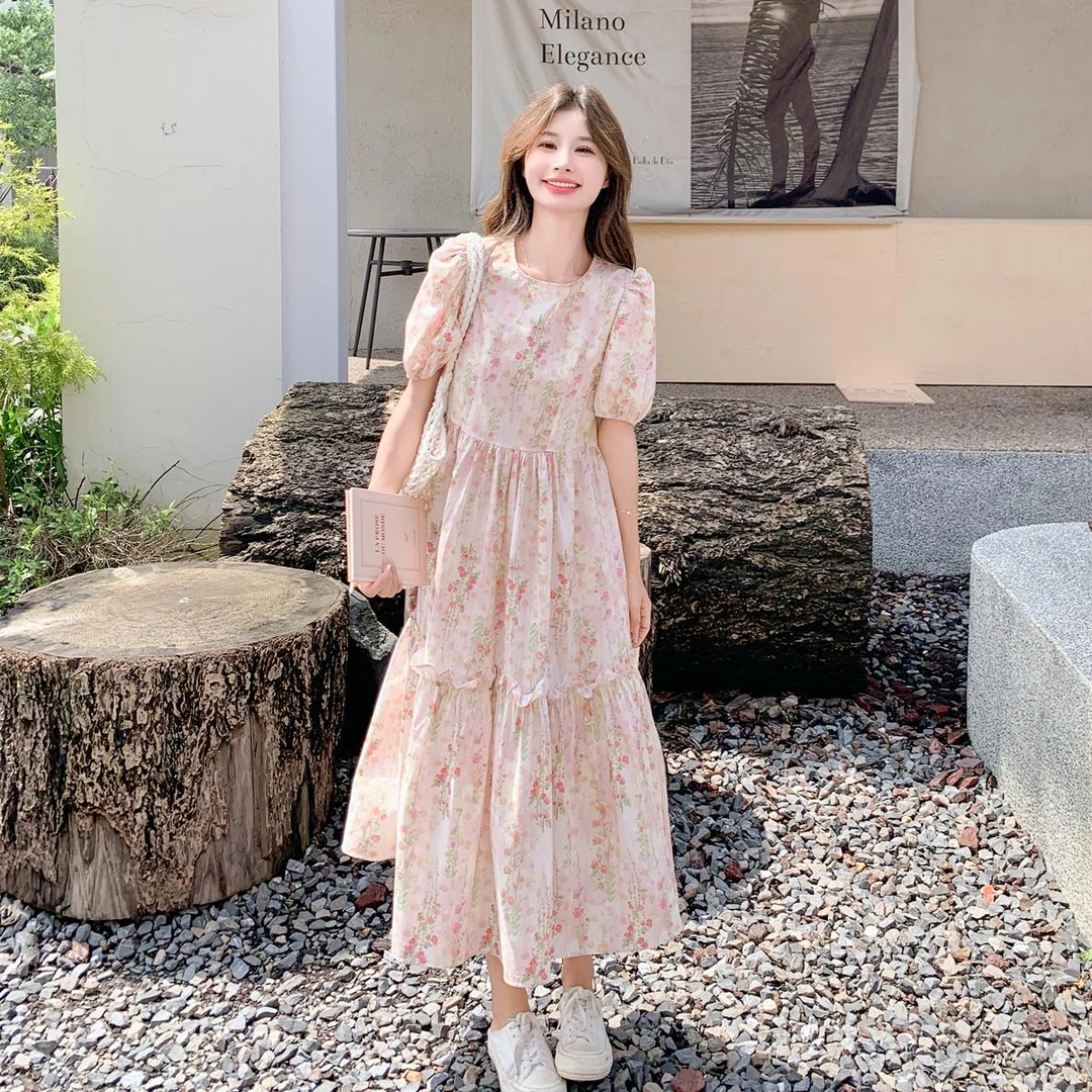 粉色碎花连衣裙夏季女2025新款韩系泡泡袖木耳边宽松茶歇A字长裙