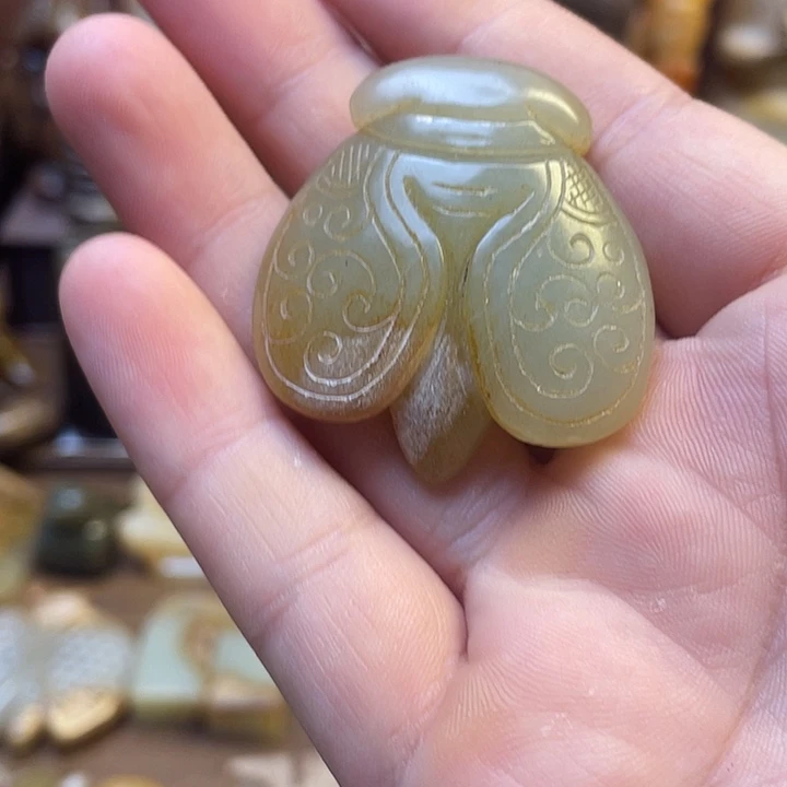 和田玉（糖玉）未镶嵌挂件