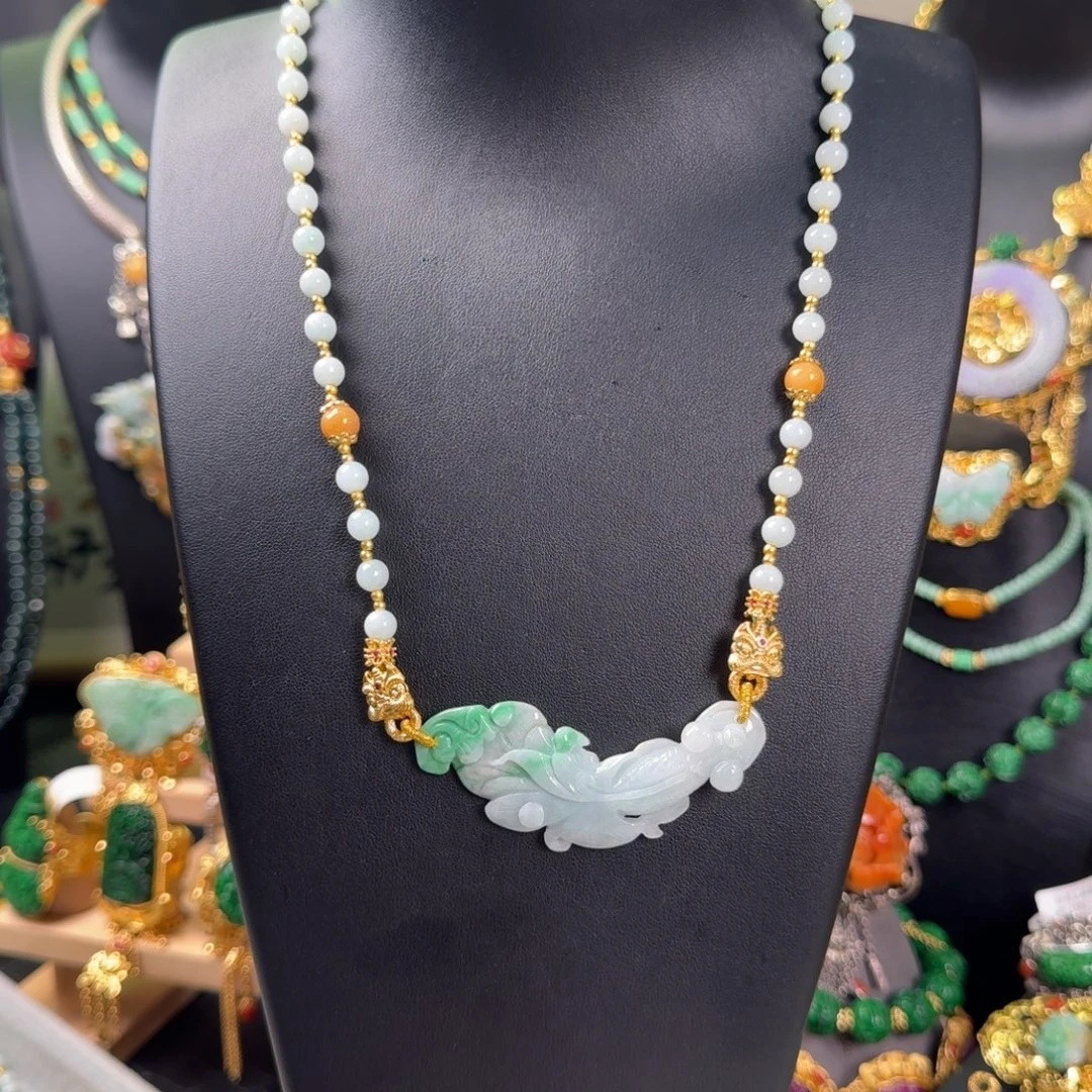 翡翠未镶嵌吊坠(赠链)福利炸价套装