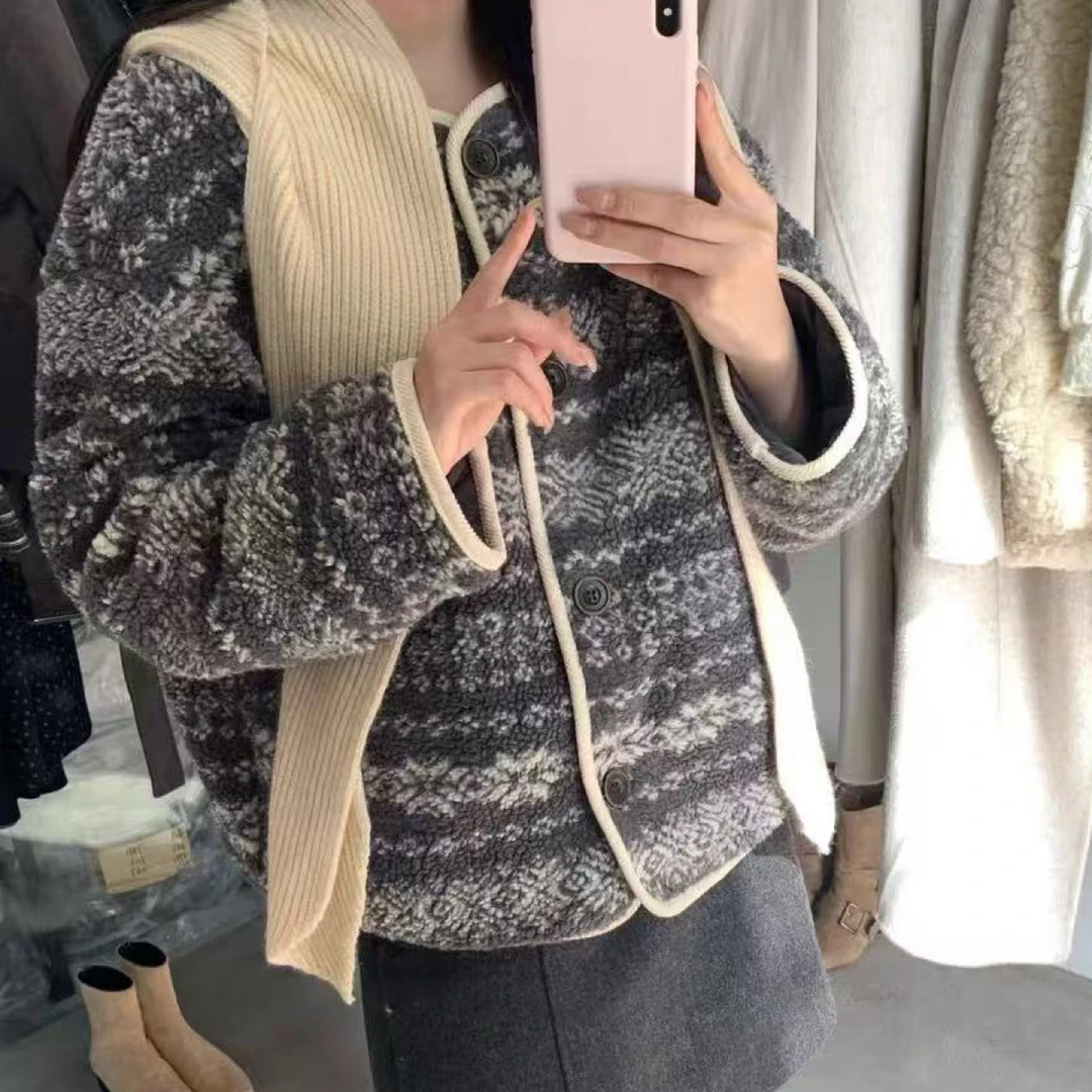 〔羊羔毛费尔岛羽绒服〕〔不可机洗〕韩系复古费尔岛雪花提花羽绒服