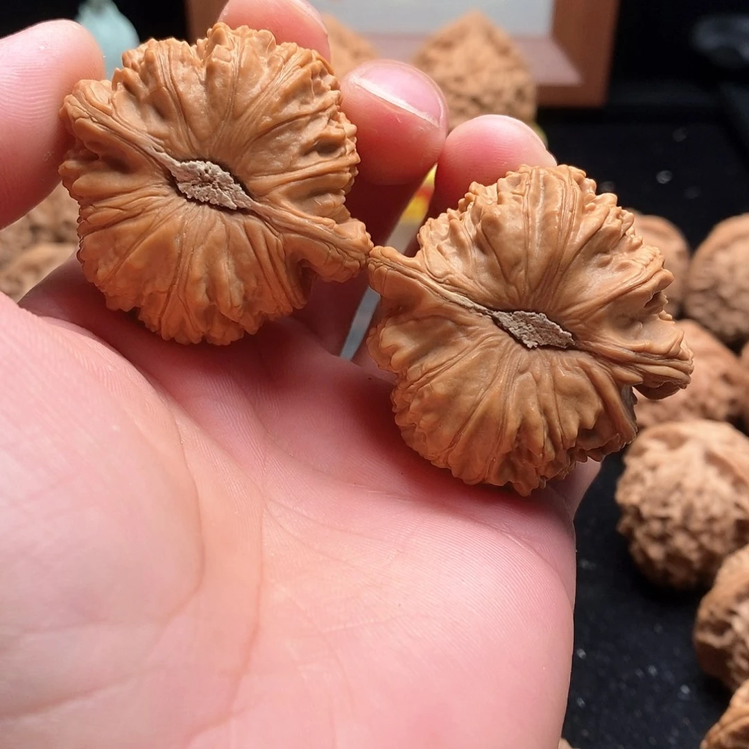 文玩核桃吊坠闷白44