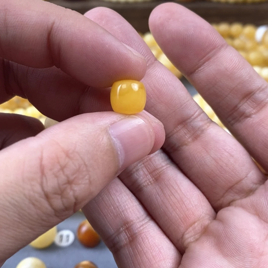 琥珀手链未镶嵌小*?蜜蜡