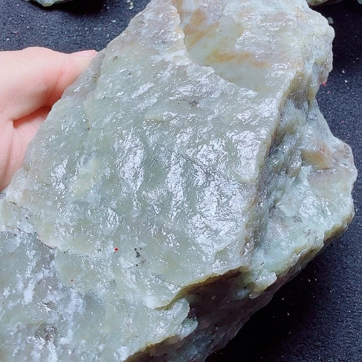 未镶嵌和田玉（糖玉）珠宝半成品