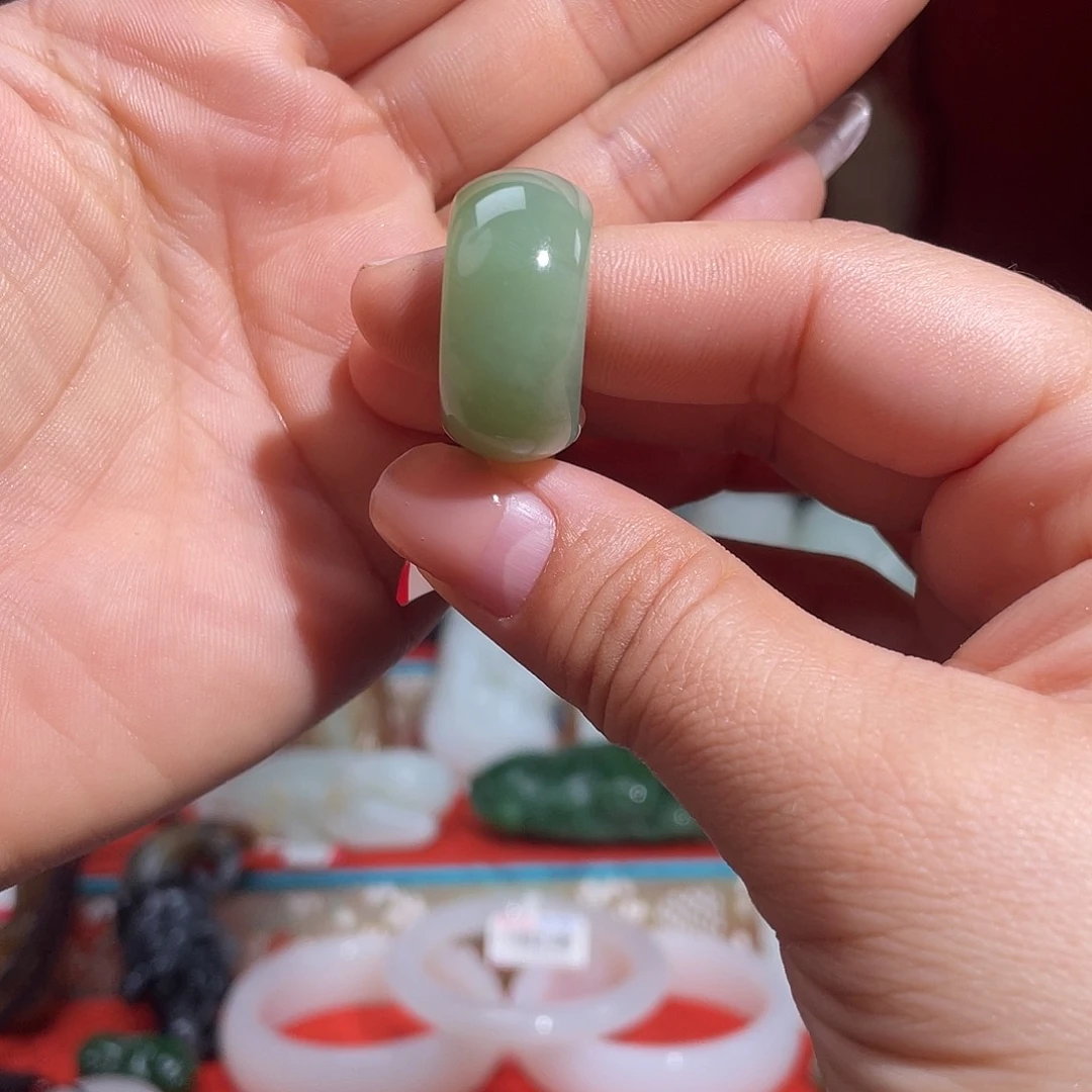 未镶嵌戒指和田玉（青玉）