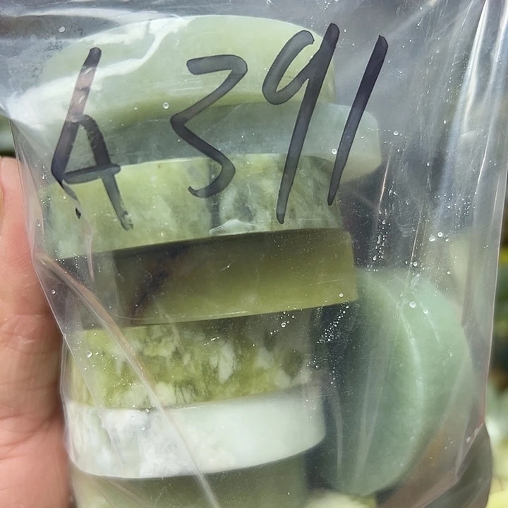 蛇纹石玉未镶嵌鱼缸石，盆景石