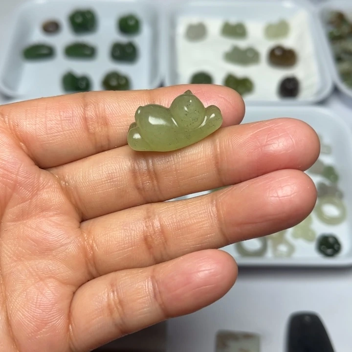 和田玉未镶嵌珠宝半成品31号