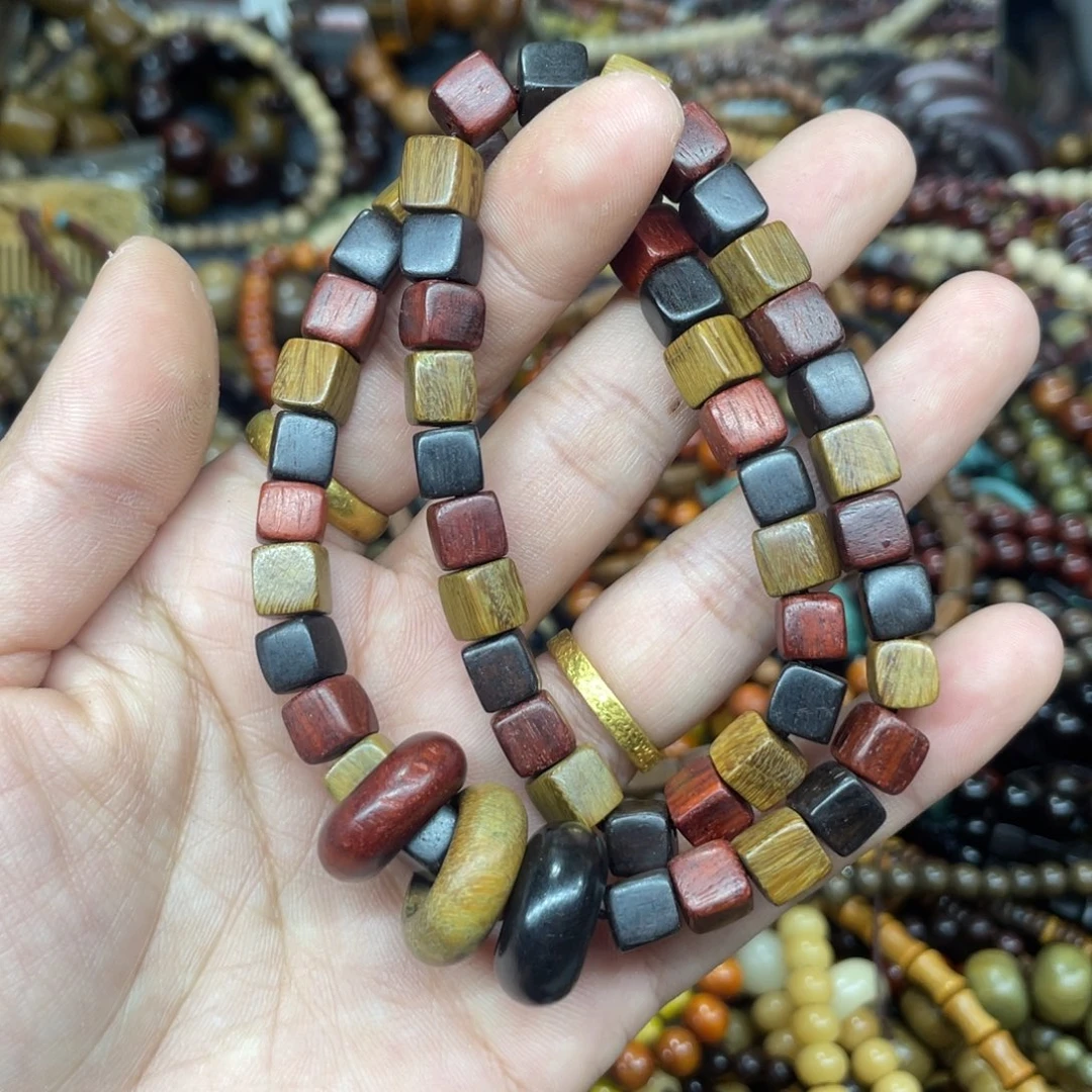 维腊木（绿檀）无事牌