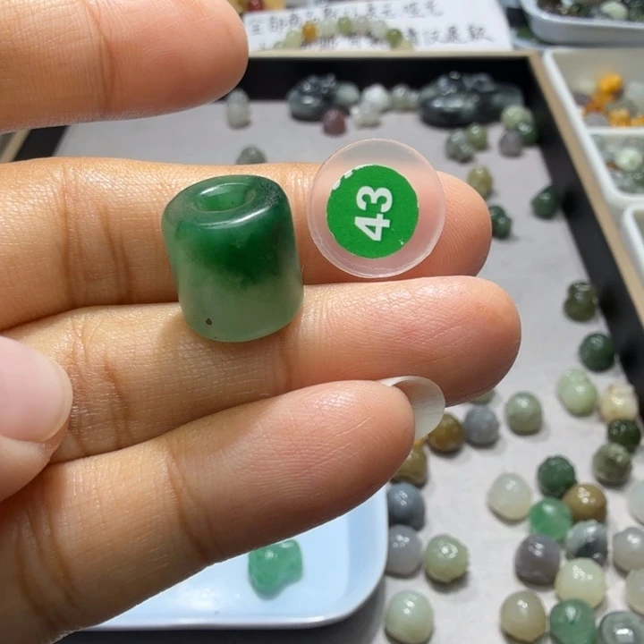 未镶嵌和田玉珠宝半成品