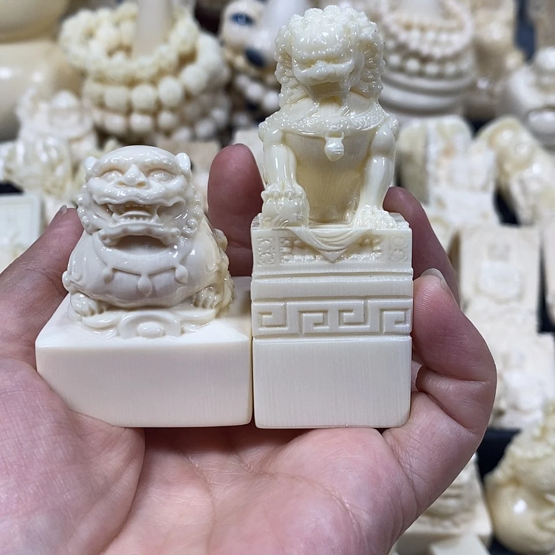 紫檀木类端景台六***头猛犸牙印章