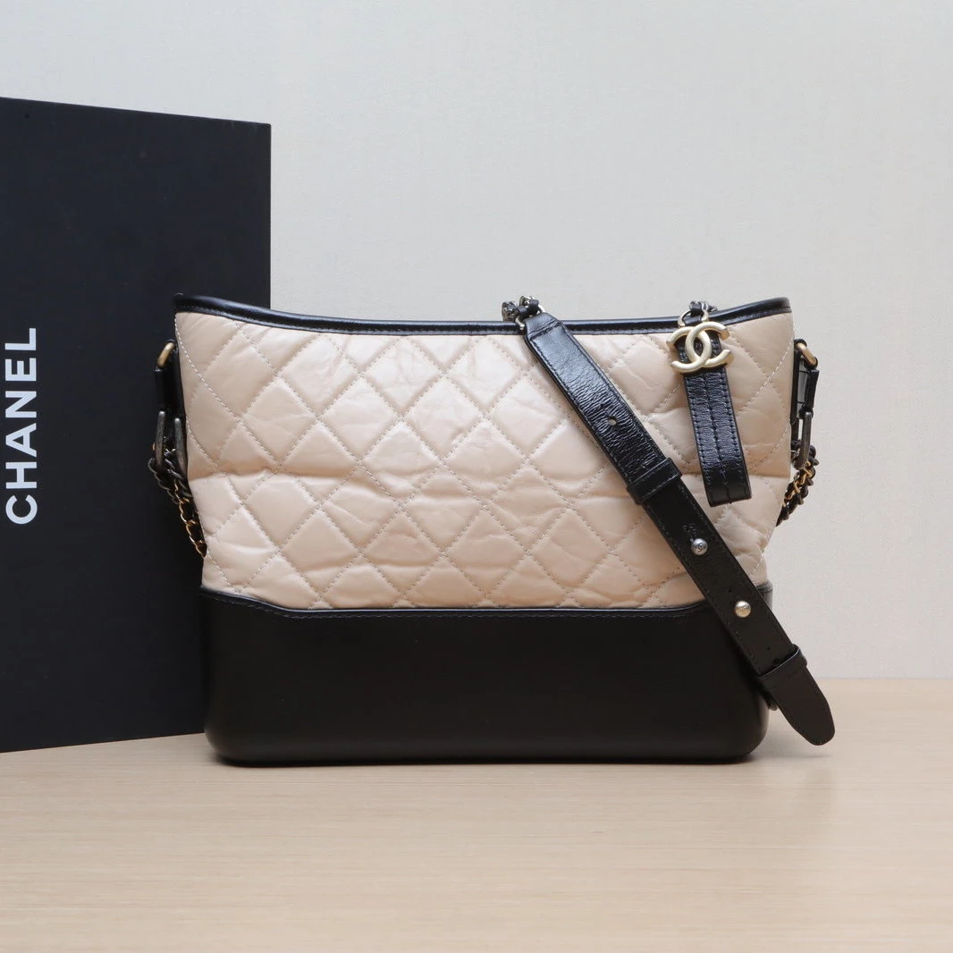95新 Chanel/香奈儿 【双双】流浪 中号 28cm 奶茶色 皮革C 24开