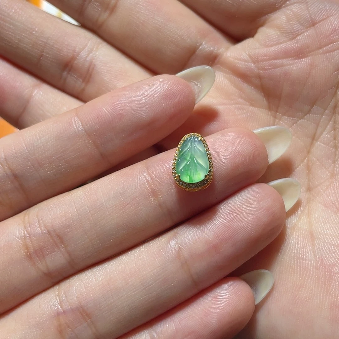 翡翠18K金镶嵌吊坠(不含链)