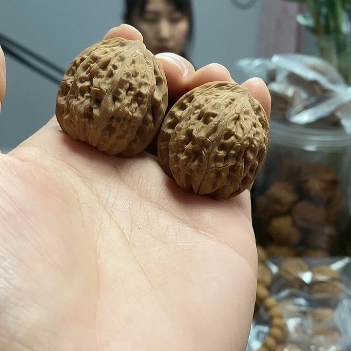 文玩核桃把件33坐地炮肚差1