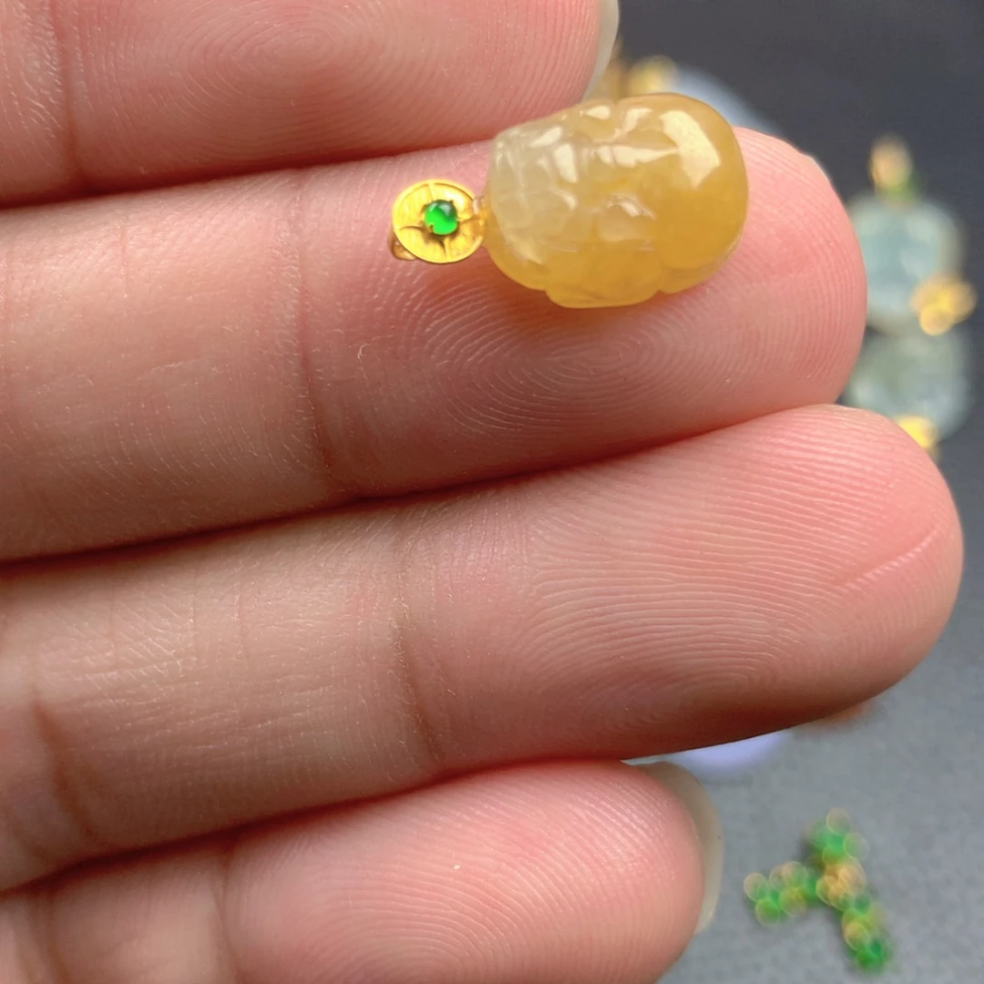 【闪购商品】颈饰18K金镶嵌翡翠翡翠