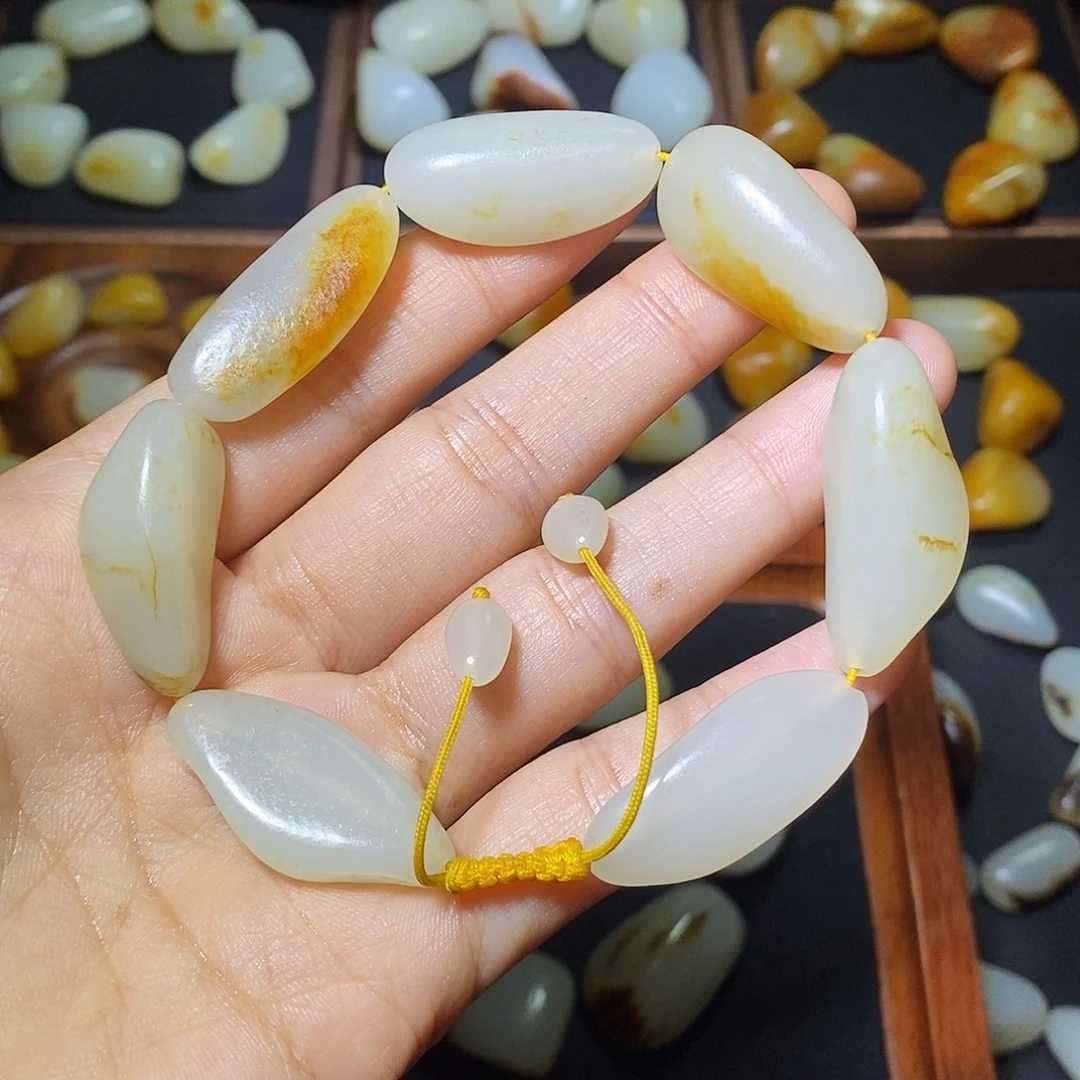 从***过和田玉未镶嵌手链