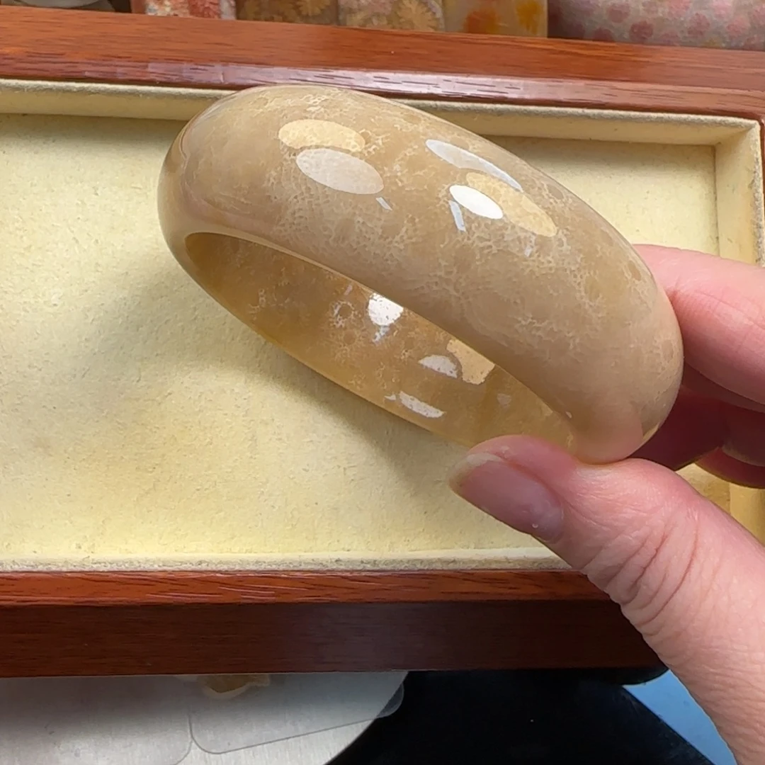 硅化珊瑚（珊瑚玉）未镶嵌手镯57-59圈