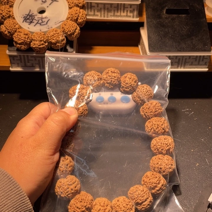 d***o金刚菩提手串这个