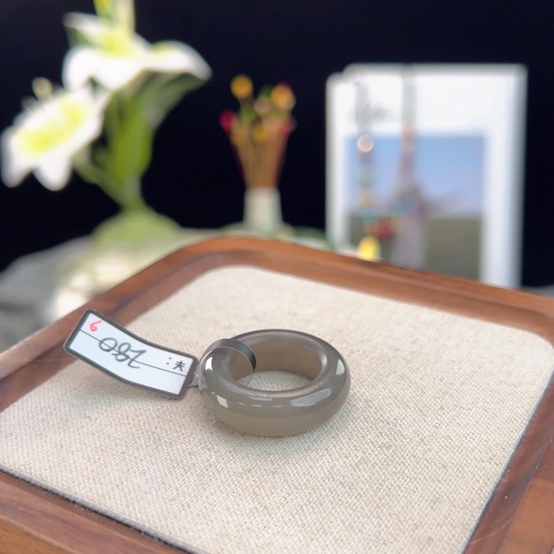 和田玉（糖玉）未镶嵌戒指N50烟灰甜甜圈直径17.1不退换