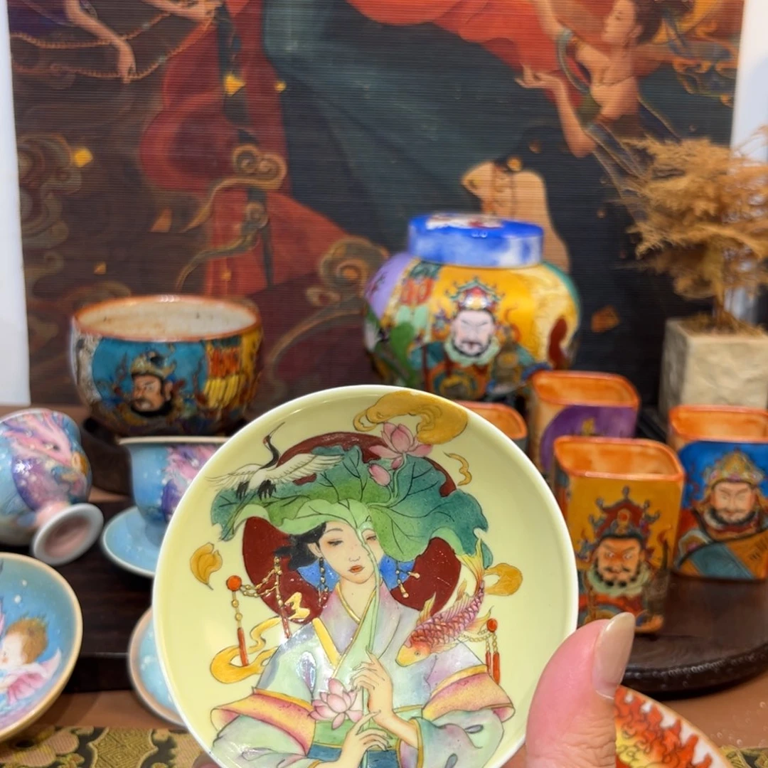 手工手绘锦鲤茶杯