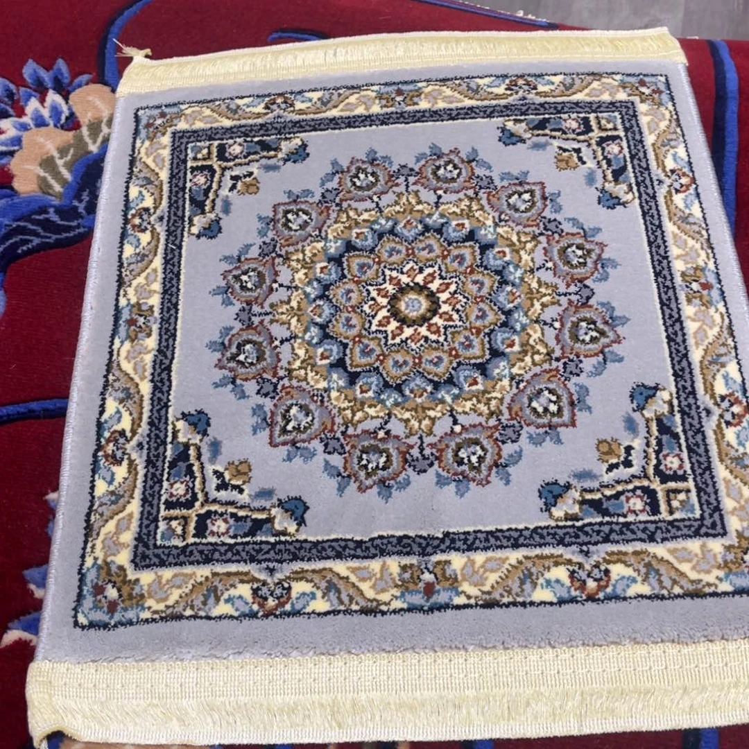 羊毛40×40混纺福利小垫子