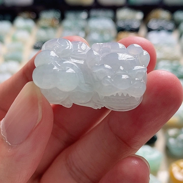 颈饰未镶嵌翡翠貔貅