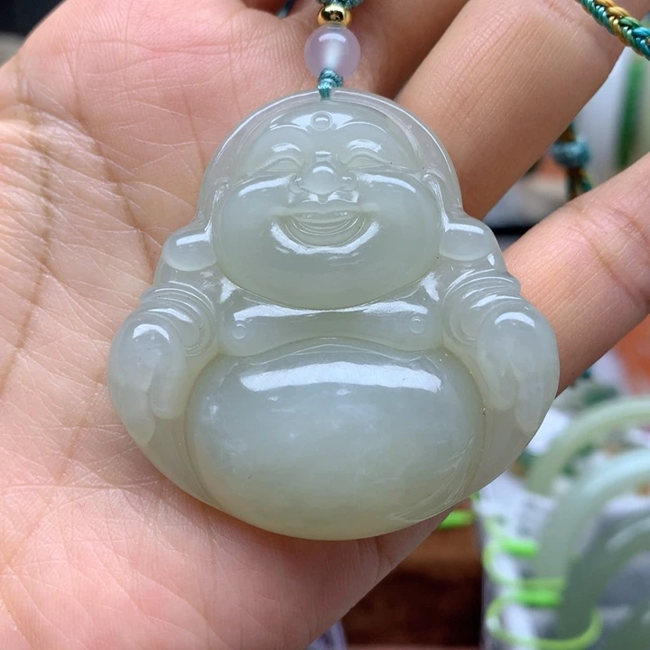 未镶嵌透闪石质玉珠宝奇石