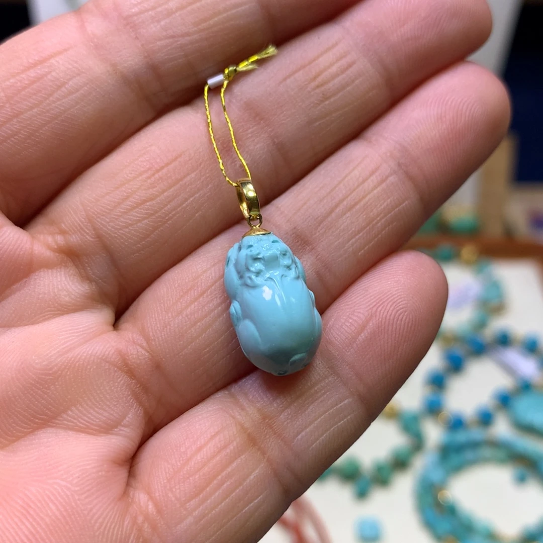 绿松石18K金镶嵌挂件