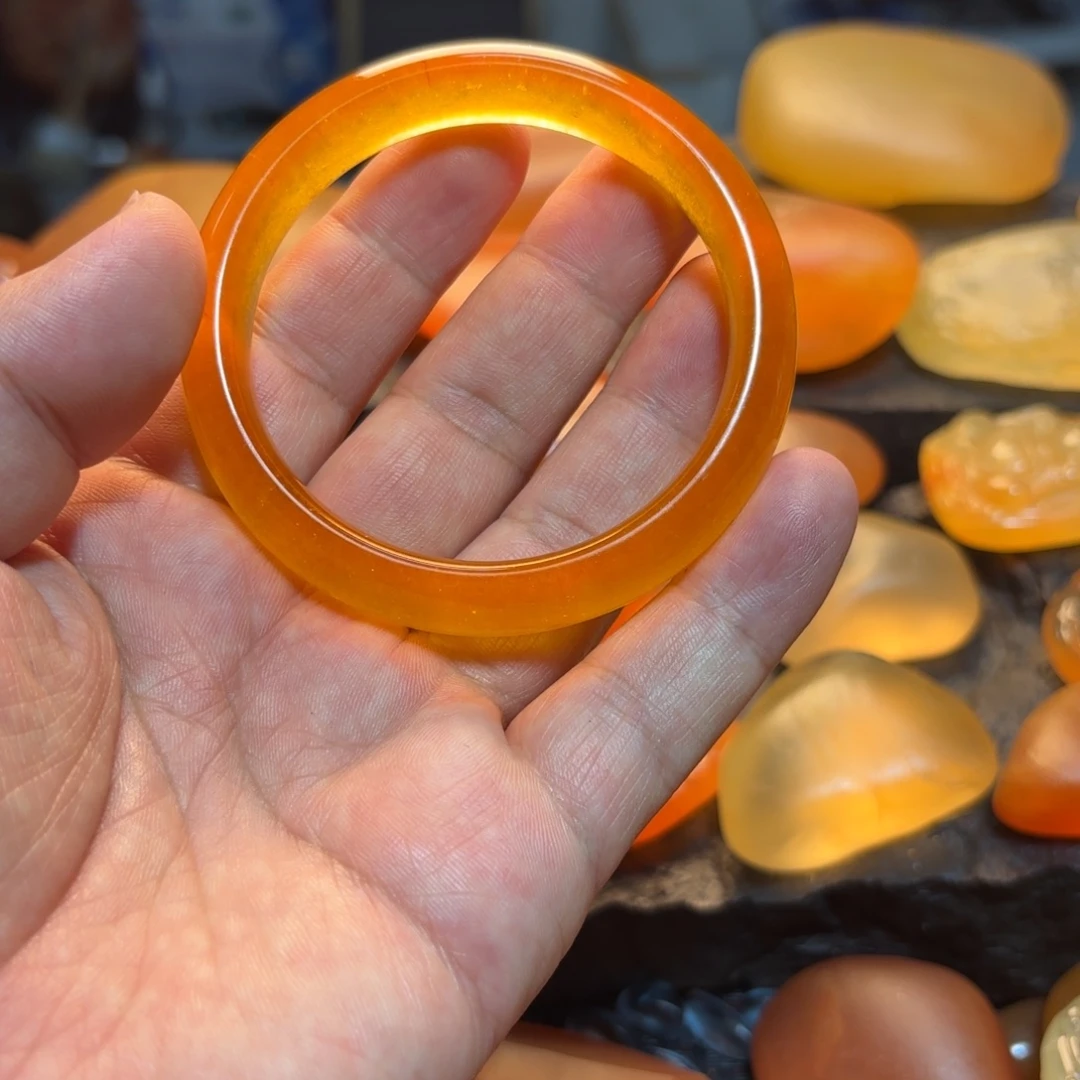 忘***忧石英岩玉未镶嵌手镯