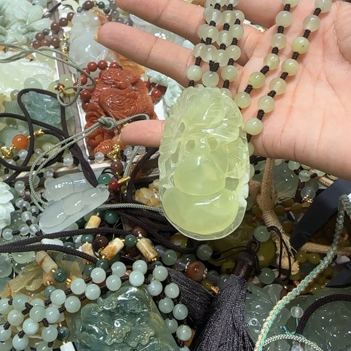 蛇纹石玉未镶嵌吊坠福**一