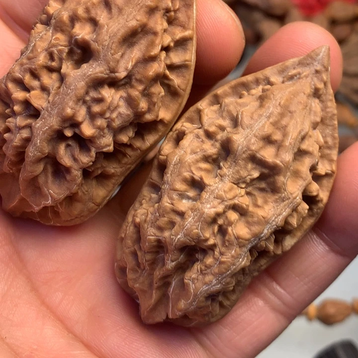猴头核桃把件拿姐57