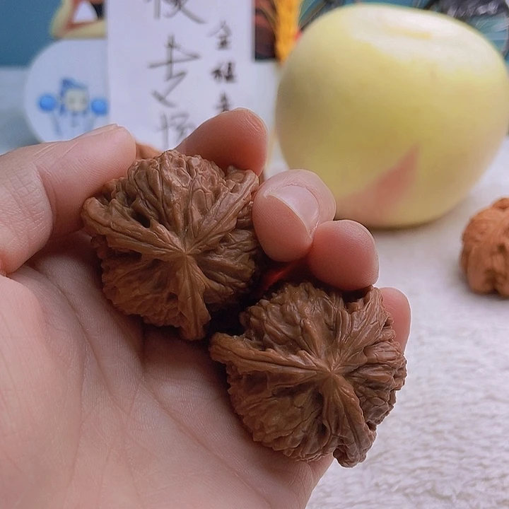 吊坠文玩核桃?*三棱