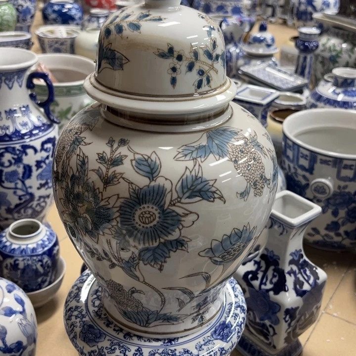 瓷片微瑕。。。。。。。。。。。。。。