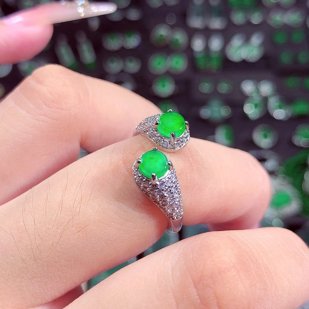 翡翠未镶嵌颈饰挂件