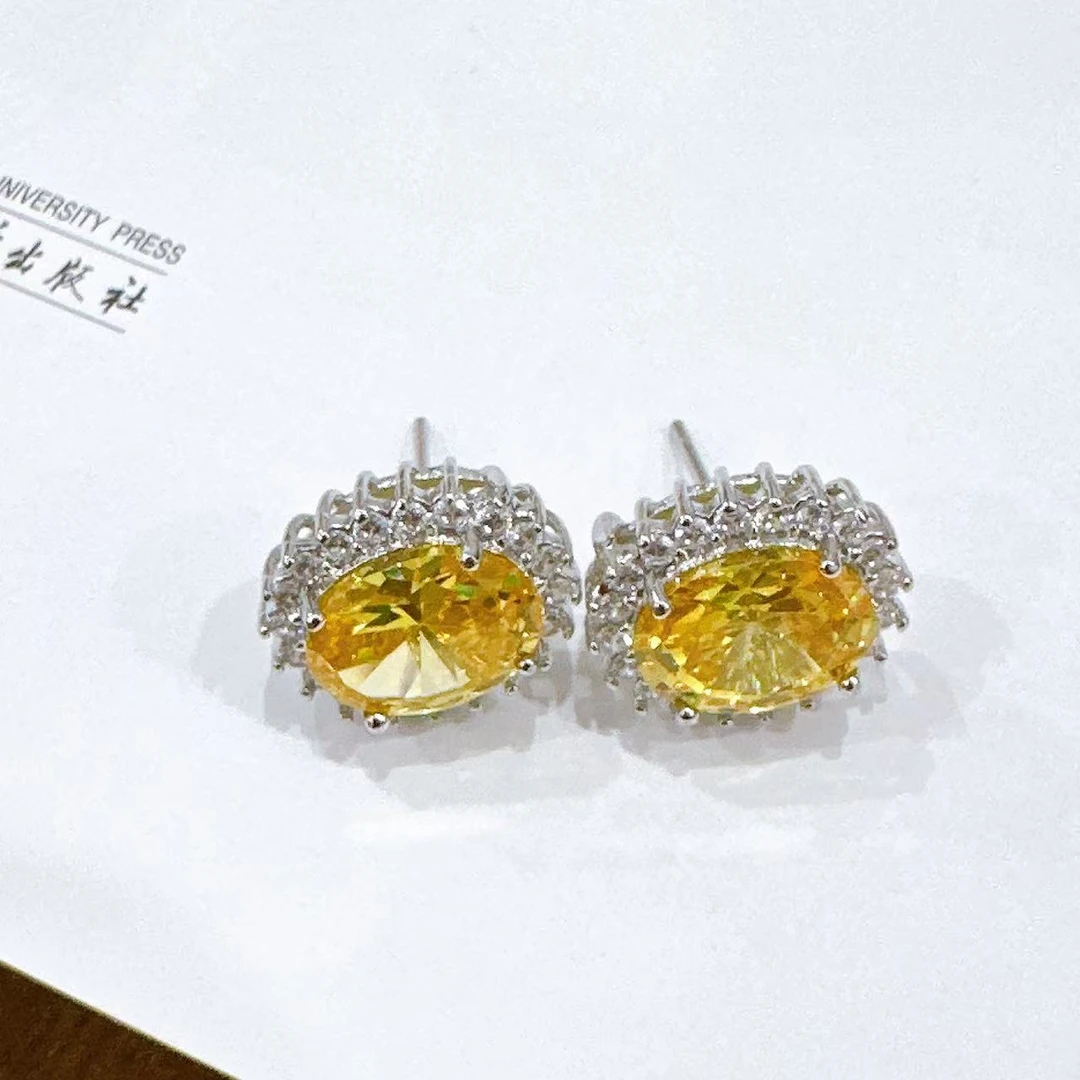 臻选耳饰 经典百搭黄耳钉75