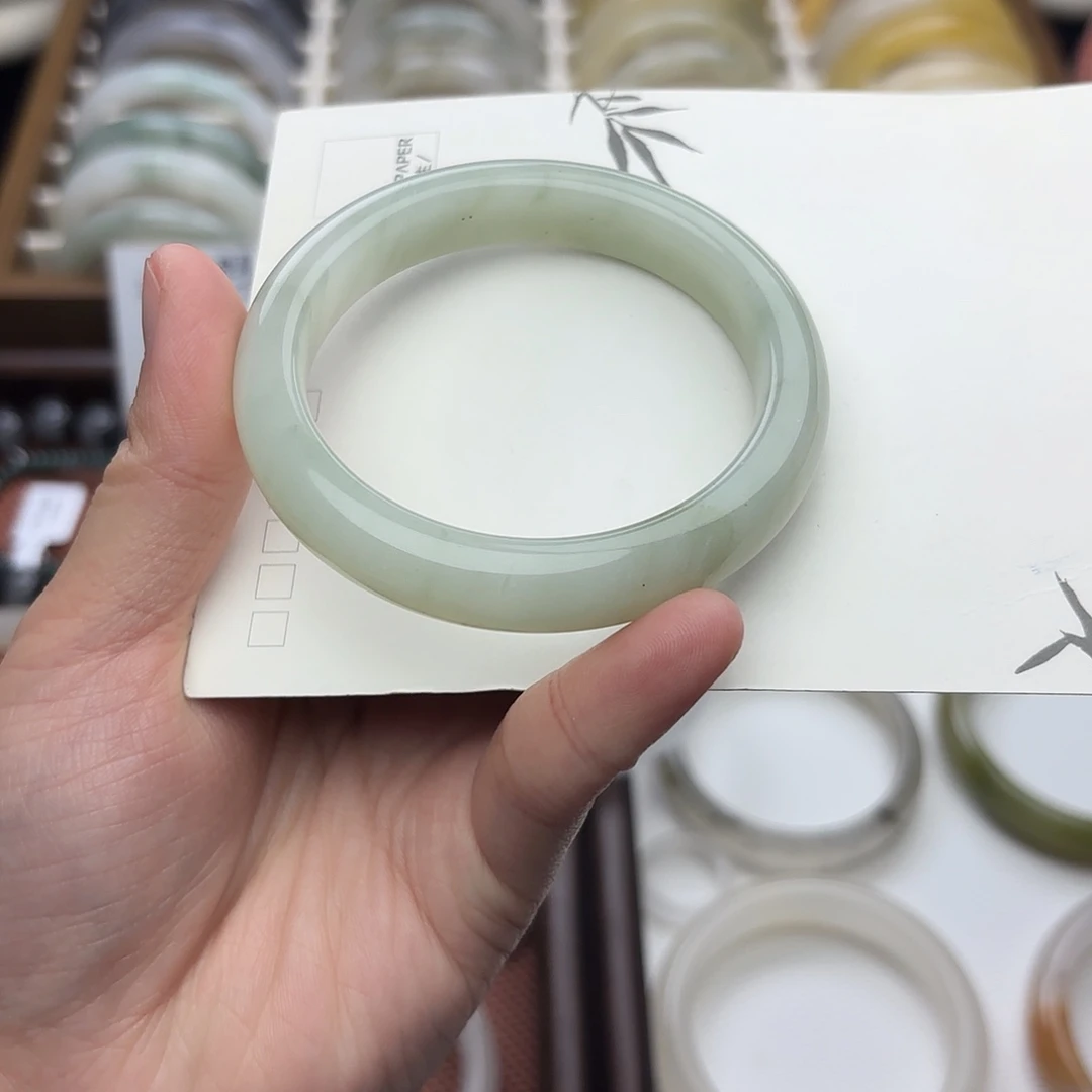 石英质玉（天山翠）未镶嵌手镯54.5圈口