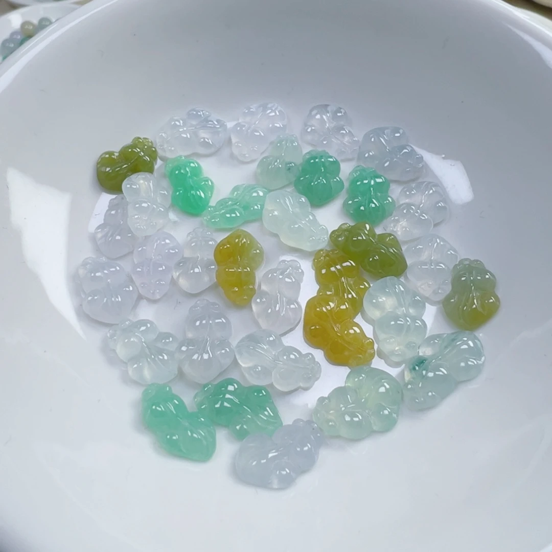 翡翠散珠金鱼一条，可挑，多样性发货