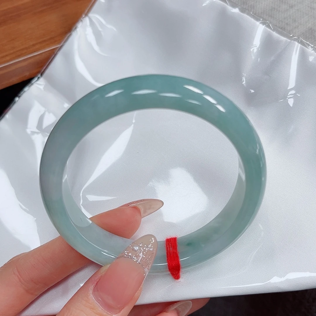 翡翠未镶嵌手镯手镯