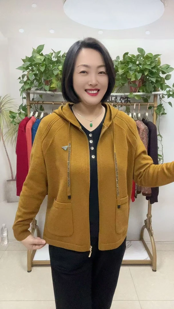 新款休闲净版连帽针织开衫