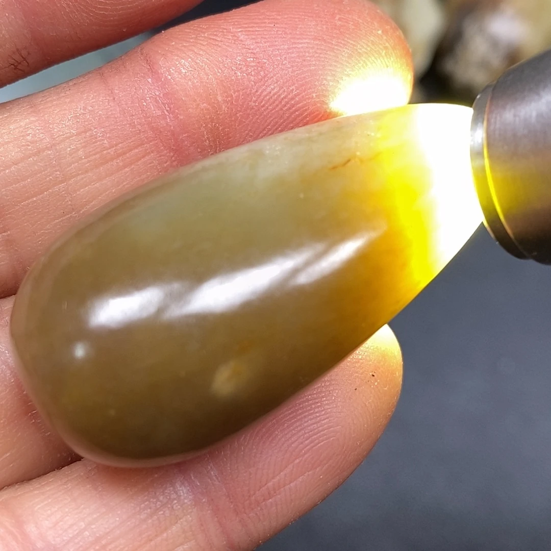 和田玉未镶嵌珠宝奇石