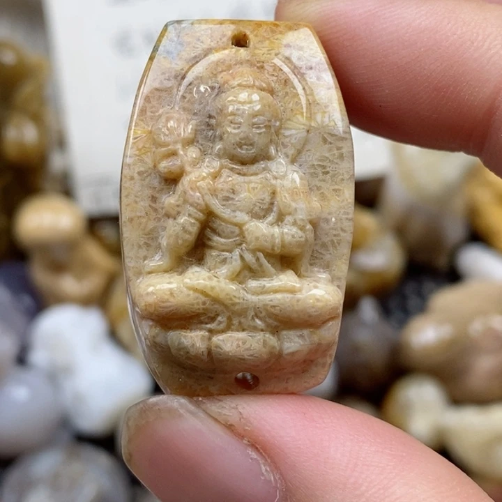 颈饰未镶嵌硅化珊瑚（珊瑚玉）有瑕 小