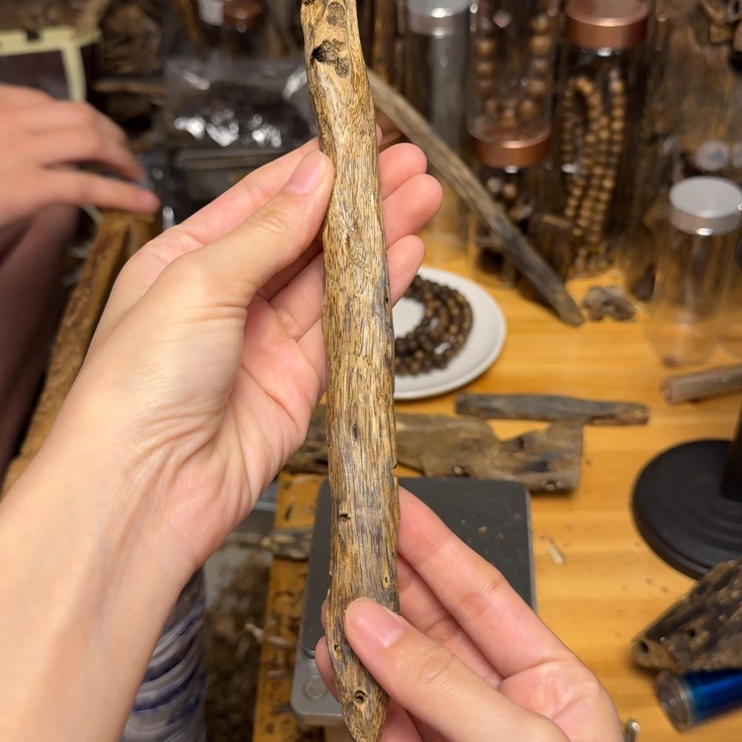 沉香碎屑沉香白棋块料18克