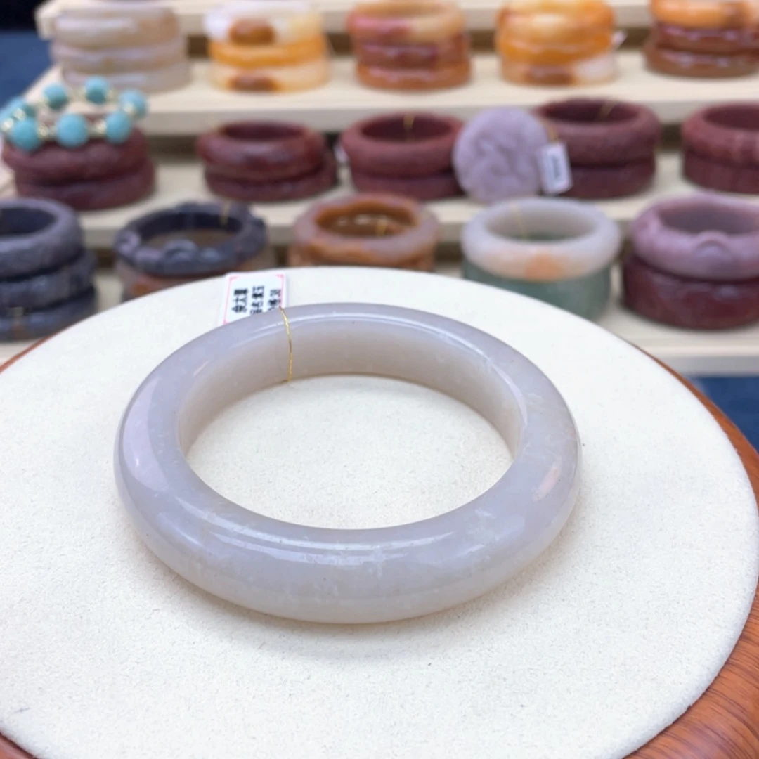 【闪购商品】石英质玉手镯未镶嵌x*