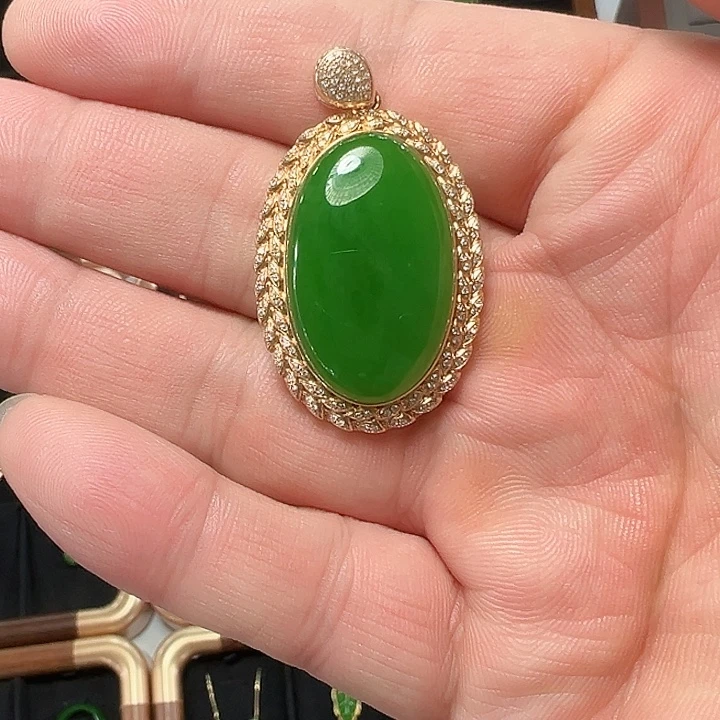 和田玉（糖玉）18K金镶嵌吊坠(不含链)