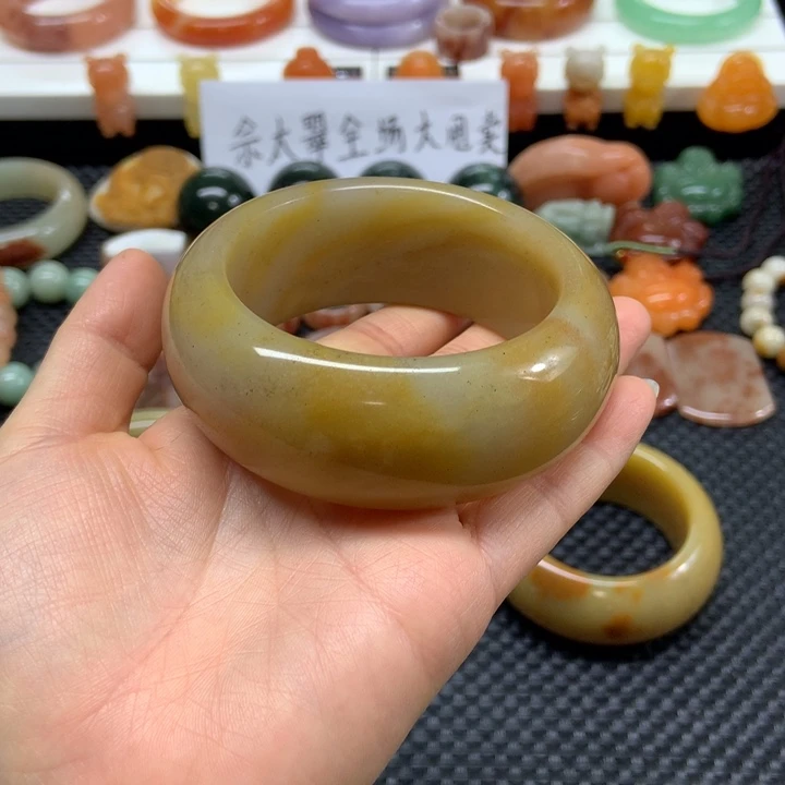 石英质玉未镶嵌手镯