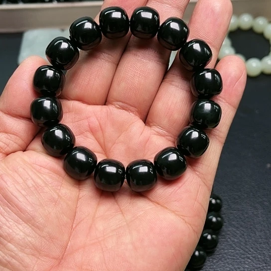 和田玉手串未镶嵌