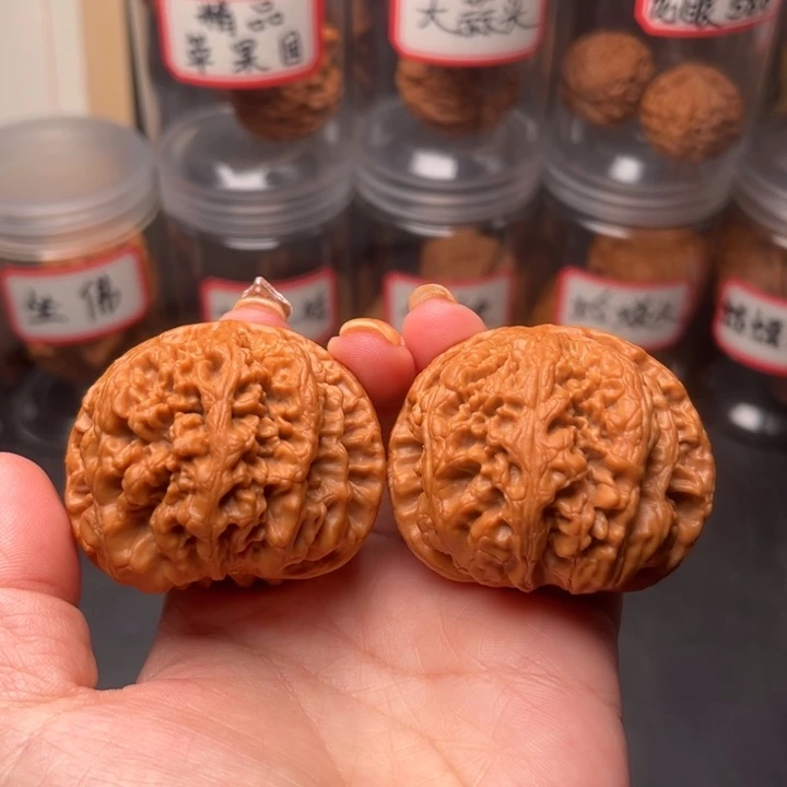 文玩核桃把件球筋