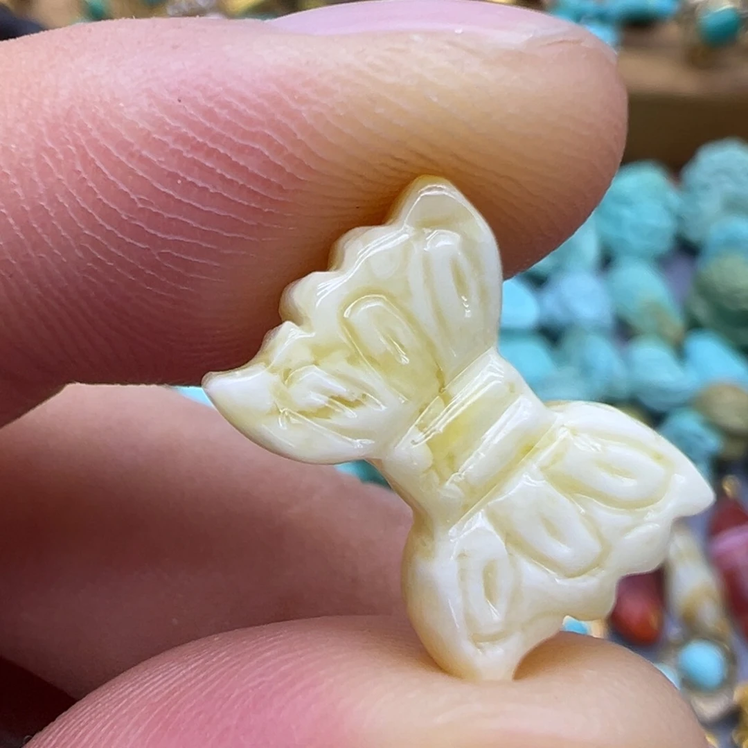 琥珀颈饰未镶嵌蝴蝶结