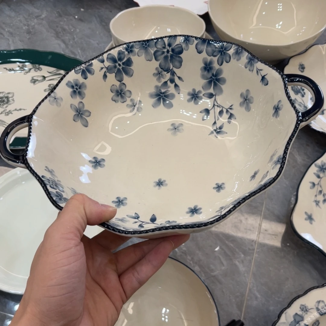 陶瓷微瑕餐具介意勿拍，满18飞！