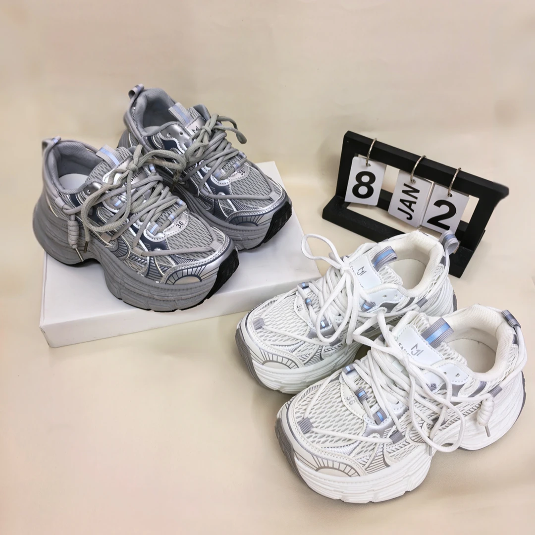 888-61秋季2025新款女鞋设计款包臀厚底潮流百搭老爹鞋