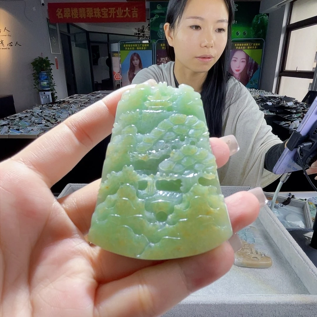 颈饰未镶嵌翡翠一